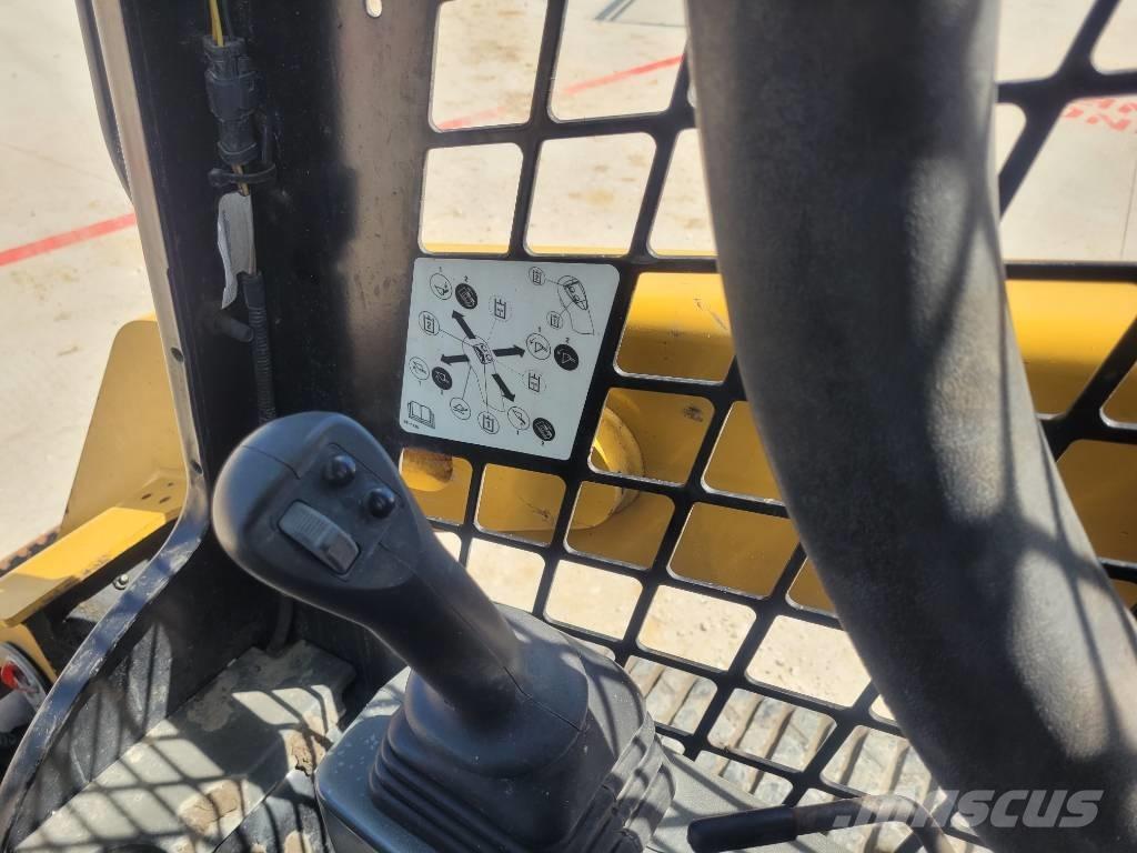 CAT 259 D3 Mini incarcator