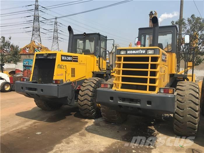 Komatsu WA 380-3 Incarcator pe pneuri
