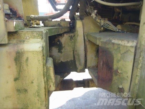 Mitsubishi WS300A Incarcator pe pneuri