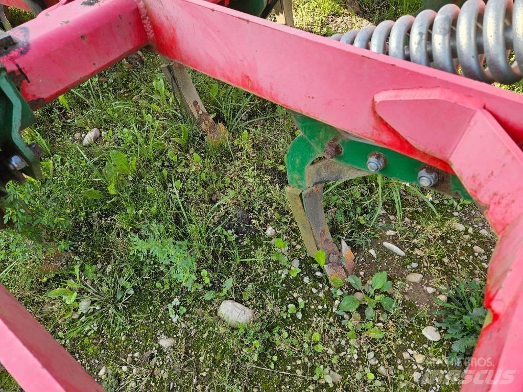 Unia Cross L 300 pluguri pentru dalta