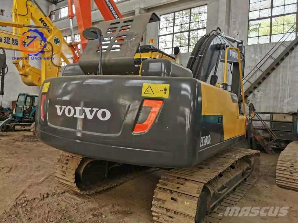 Volvo EC 200 Excavatoare pe șenile

