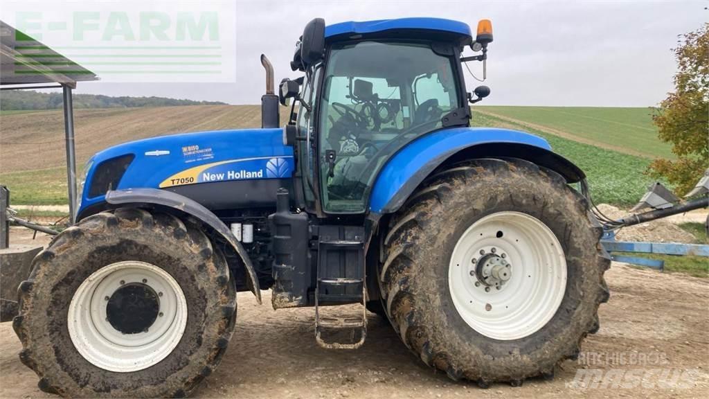 New Holland T7050 Tractoare
