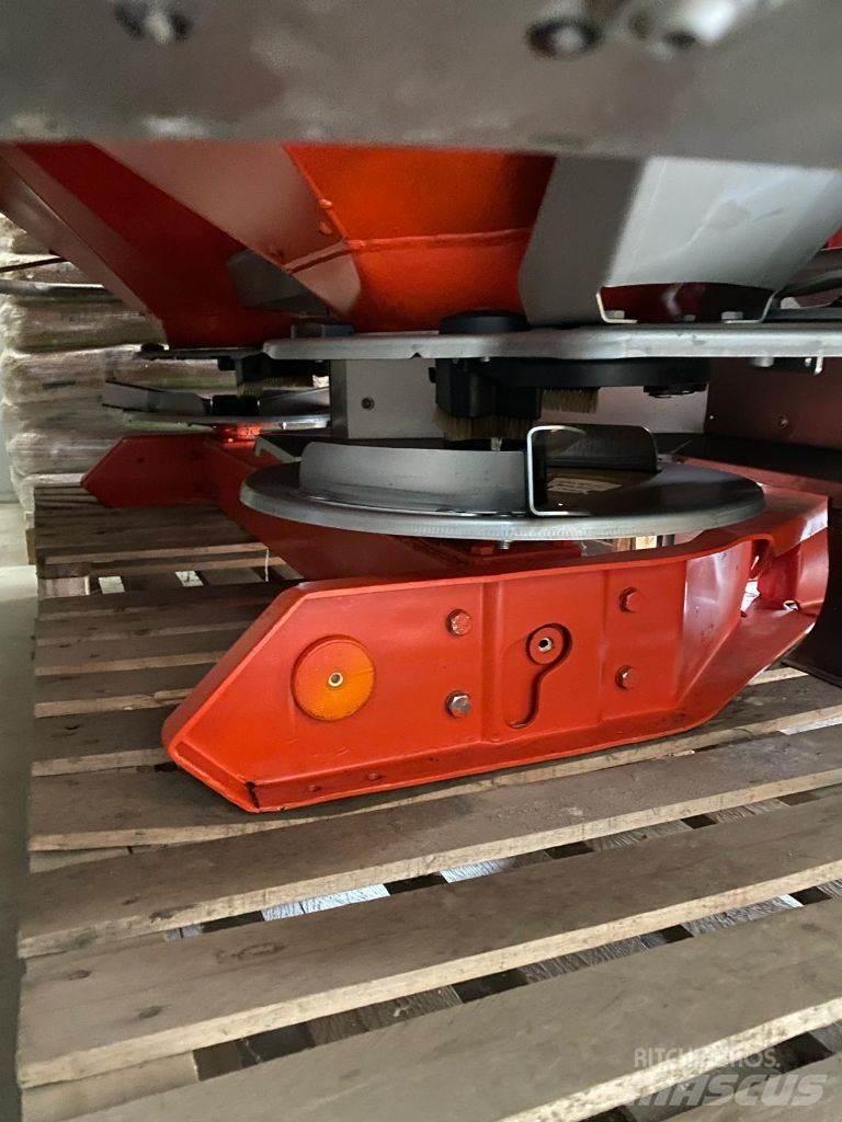Kuhn Axis 40.1 W Împrastierea mineralelor