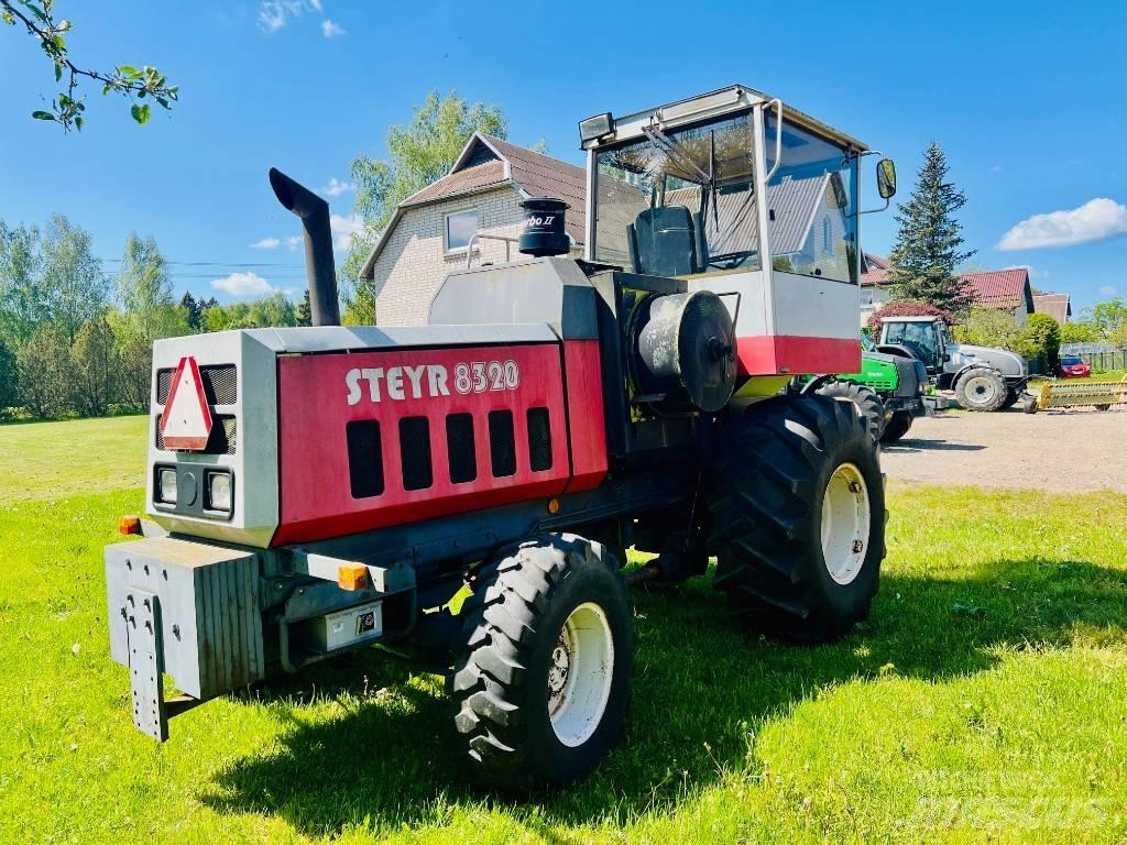Steyr 8320 Culegatoare de nutret