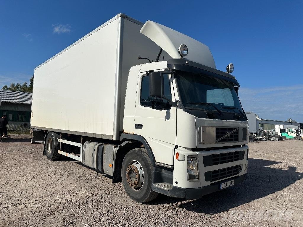 Volvo FM9 Skåpbil Autocamioane