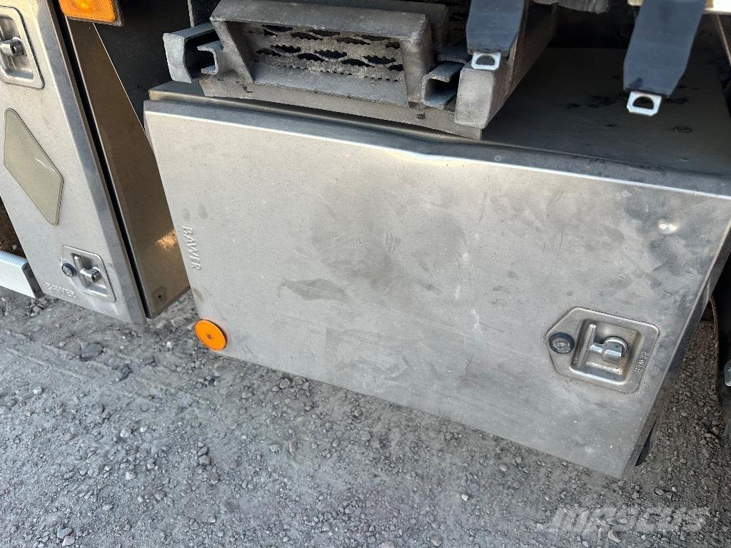 Volvo FM9 Skåpbil Autocamioane