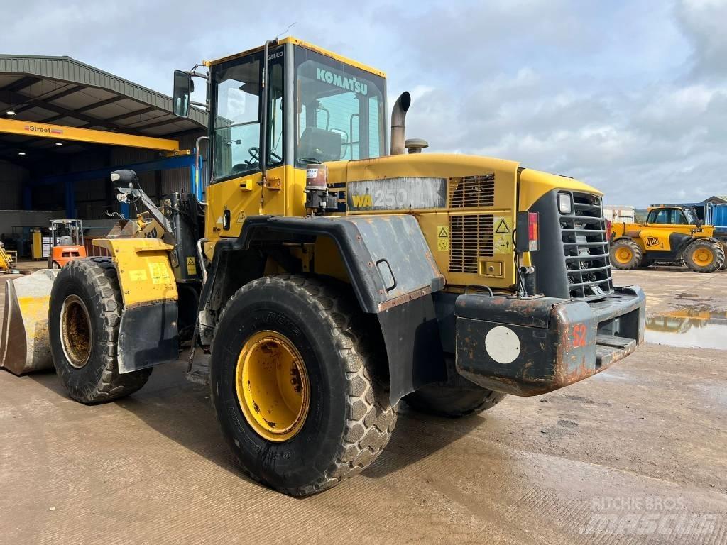 Komatsu WA 250-5H Incarcator pe pneuri
