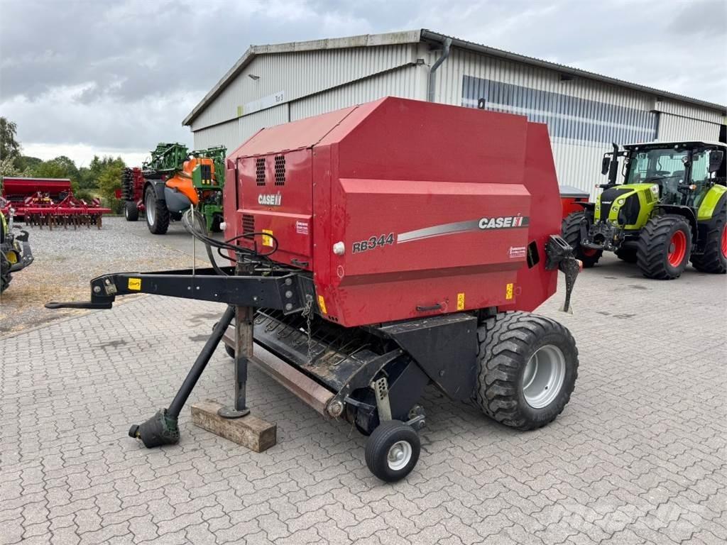 Case IH RB 344 Masina de balotat cilindric