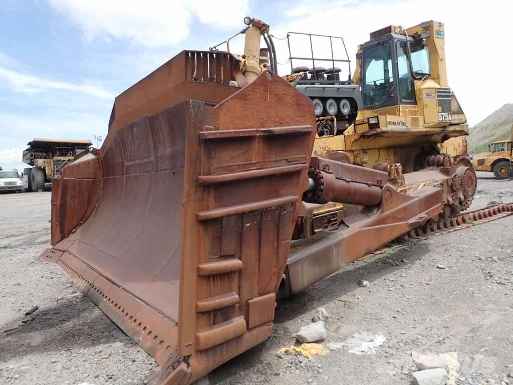 Komatsu D 575 A-3 Buldozere pe senile