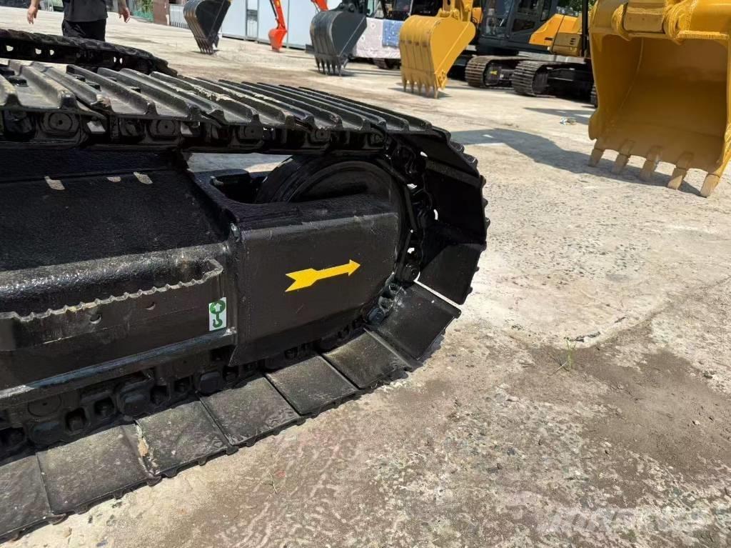 CAT 320D Excavatoare pe șenile
