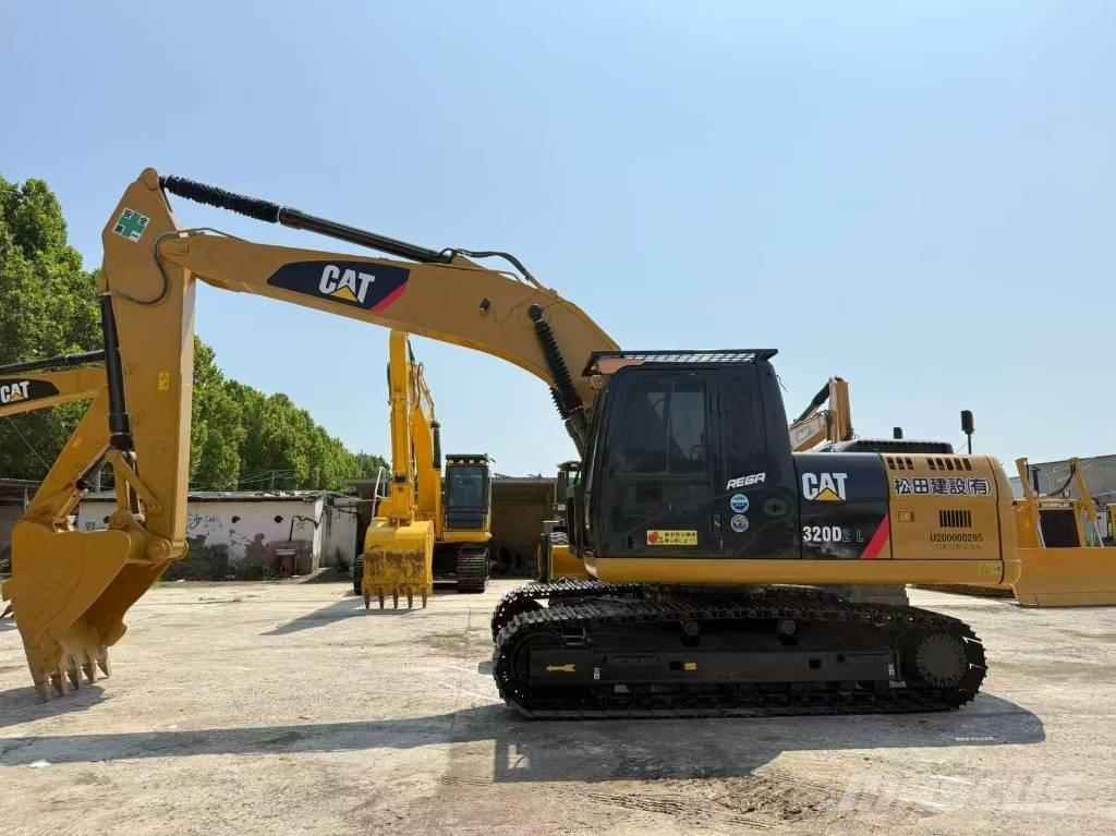 CAT 320D Excavatoare pe șenile
