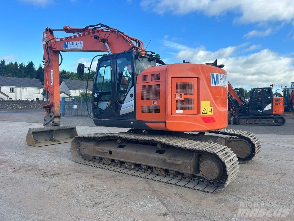 Hitachi ZX225 USLC-6 Excavatoare pe șenile
