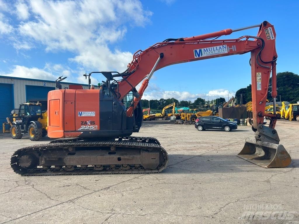 Hitachi ZX225 USLC-6 Excavatoare pe șenile
