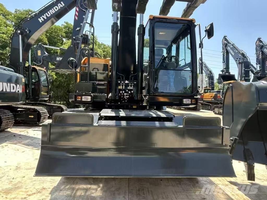 Hyundai HW 210 A Excavatoare cu roti