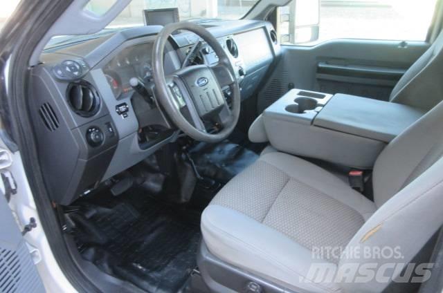 Ford F 550 Platforme aeriene montate pe camion