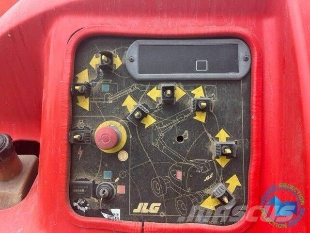 JLG 450AJ Nacele cu brat articulat