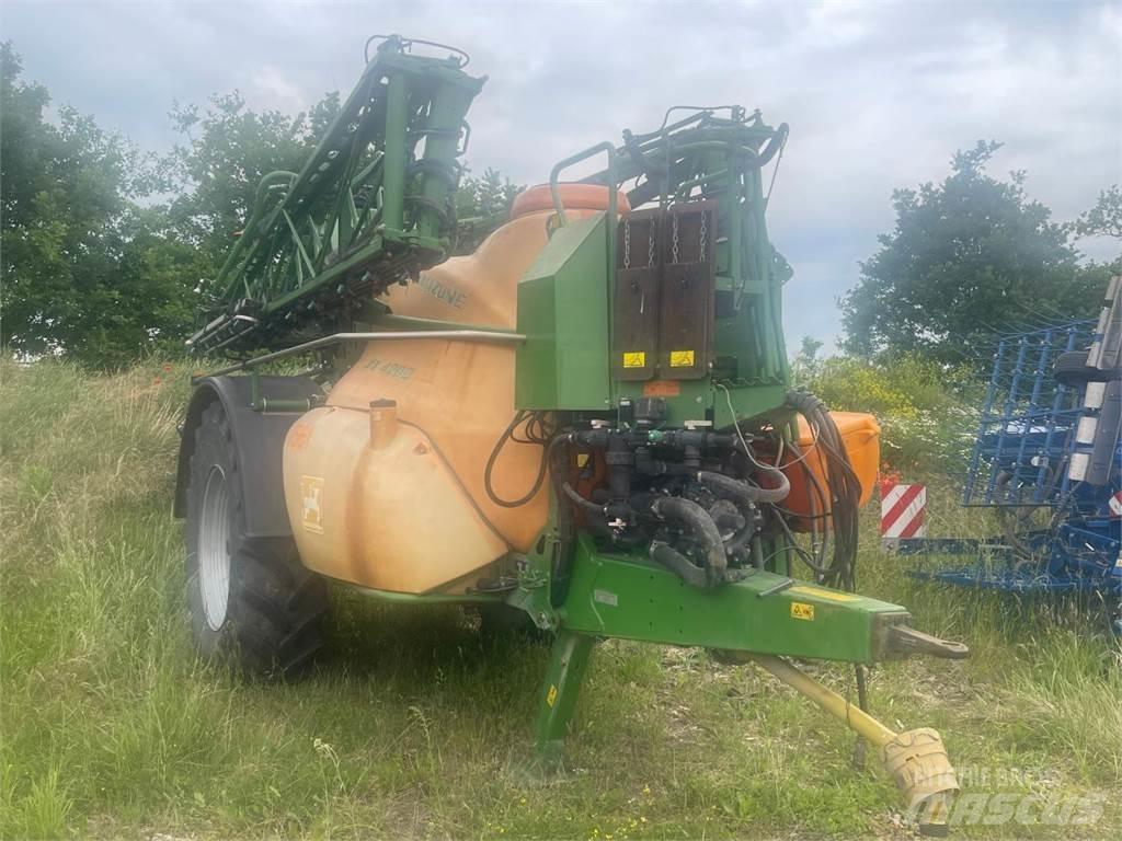 Amazone UX 4200 Tractoare agricole sprayers
