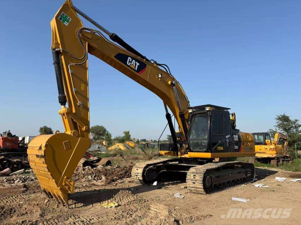 CAT 325 Excavatoare pe șenile
