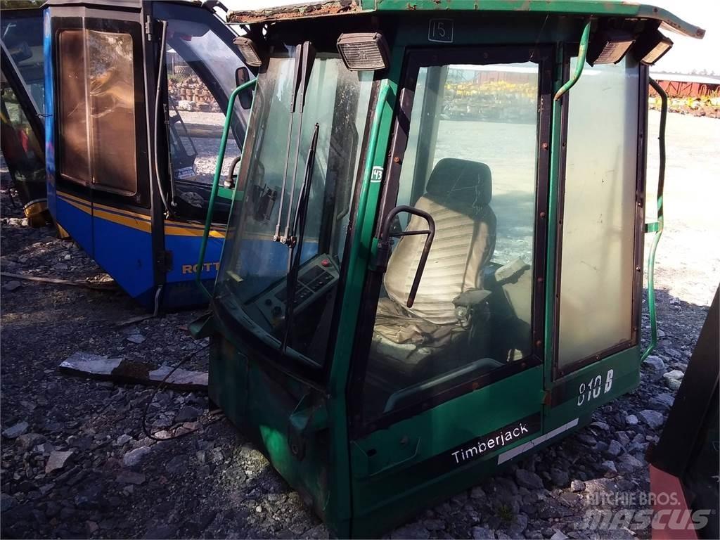 Timberjack 810B Cabine si interior