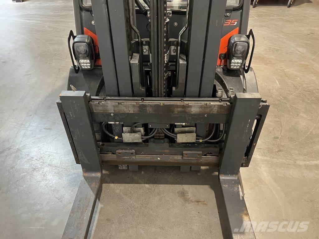Linde H35D-02 Stivuitor diesel