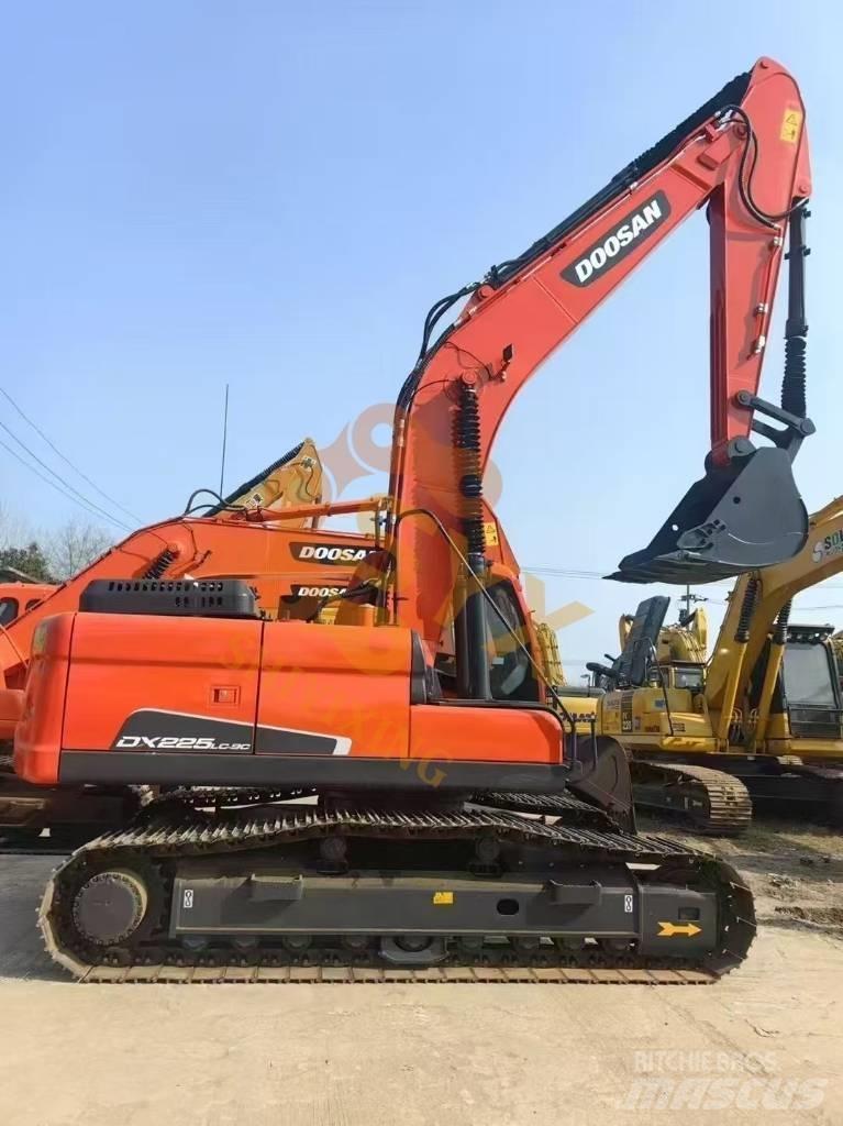 Doosan DX 225 LC Excavatoare pe șenile
