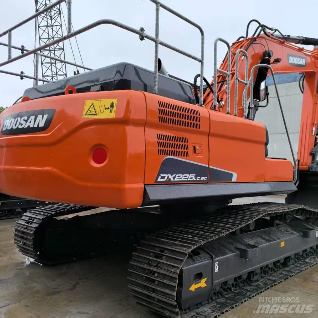 Doosan DX 225 LC Excavatoare pe șenile
