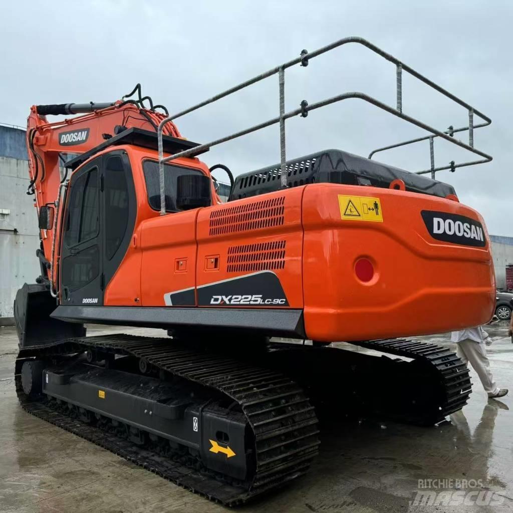 Doosan DX 225 LC Excavatoare pe șenile
