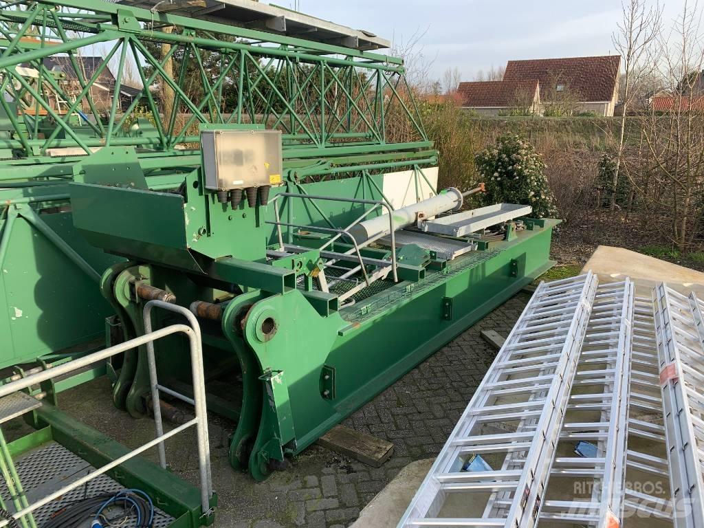 Potain MR 225A Macarale turn
