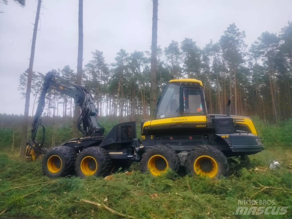 Ponsse Ergo 8W Combine forestiere