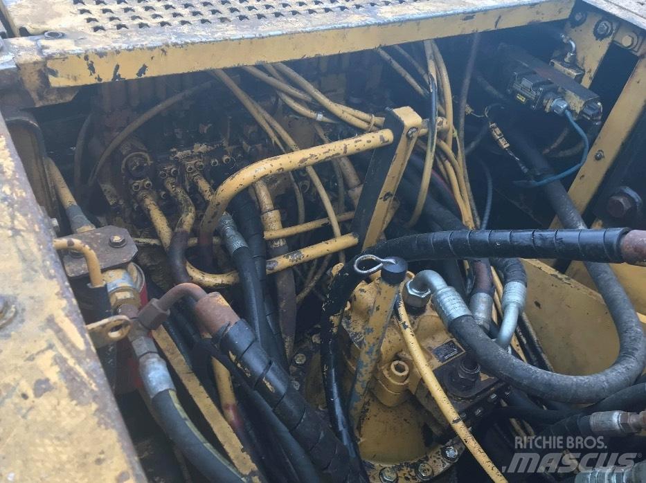 CAT 320 B Excavatoare pe șenile

