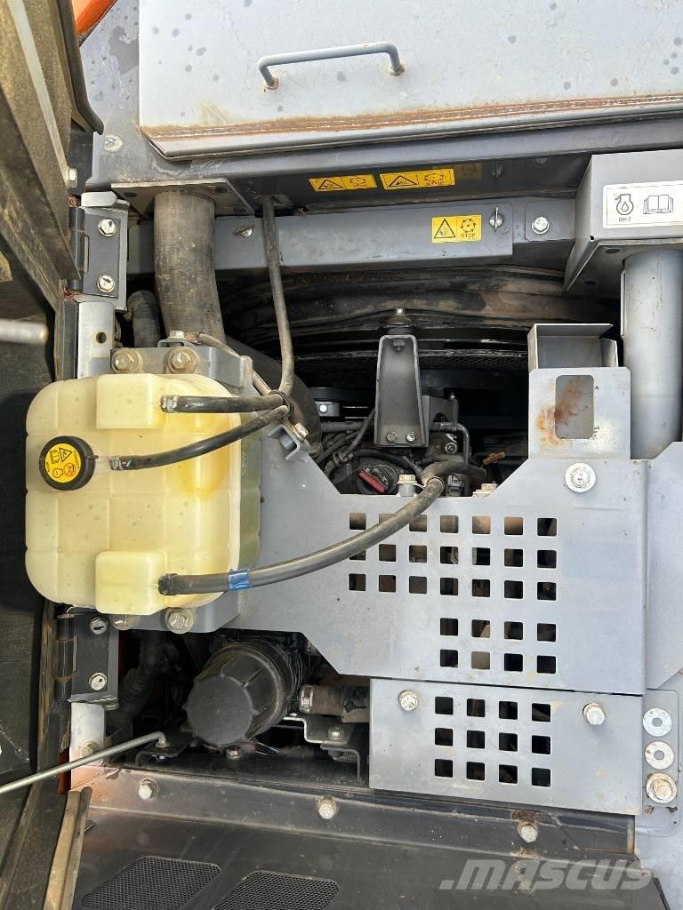 Hitachi ZX 135 US-6 Excavatoare pe șenile

