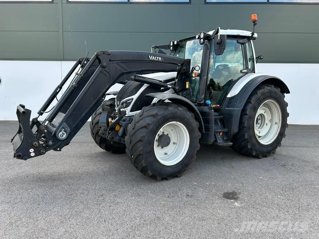 Valtra N 174 Tractoare