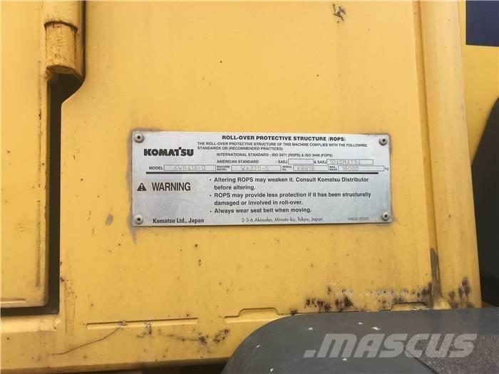Komatsu WA 320-5 Incarcator pe pneuri