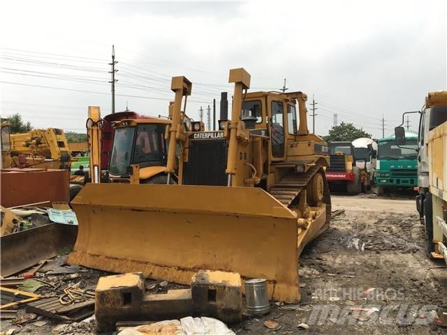 CAT D7R Buldozere pe senile