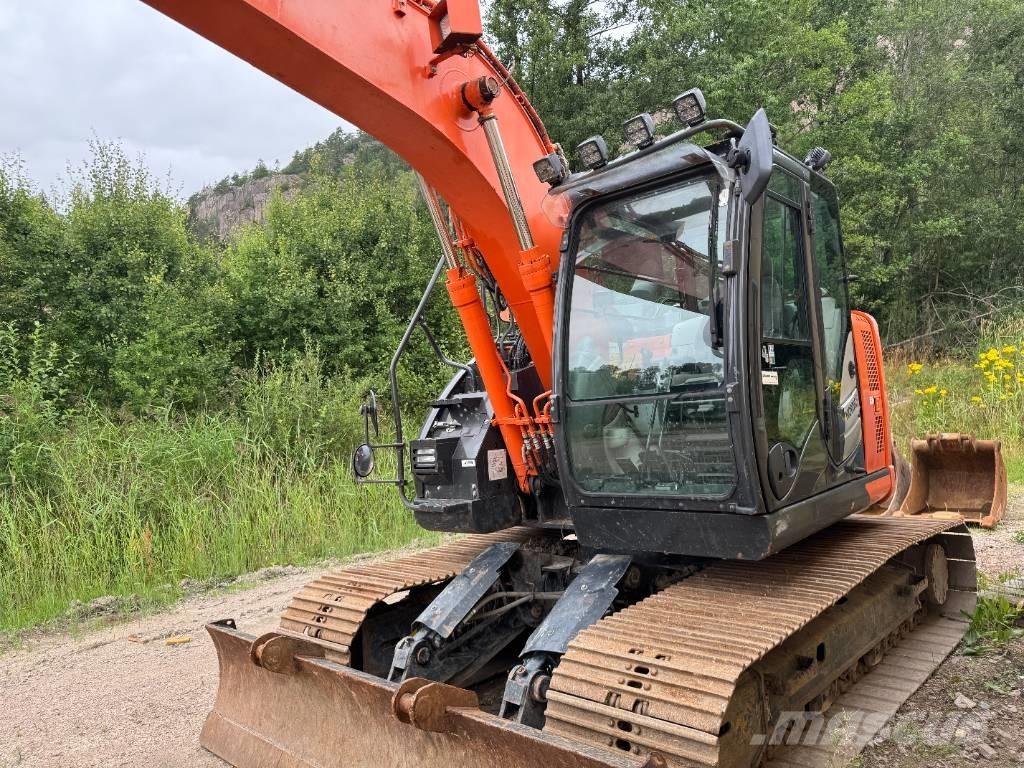 Hitachi ZX135USBL-6 Excavatoare pe șenile

