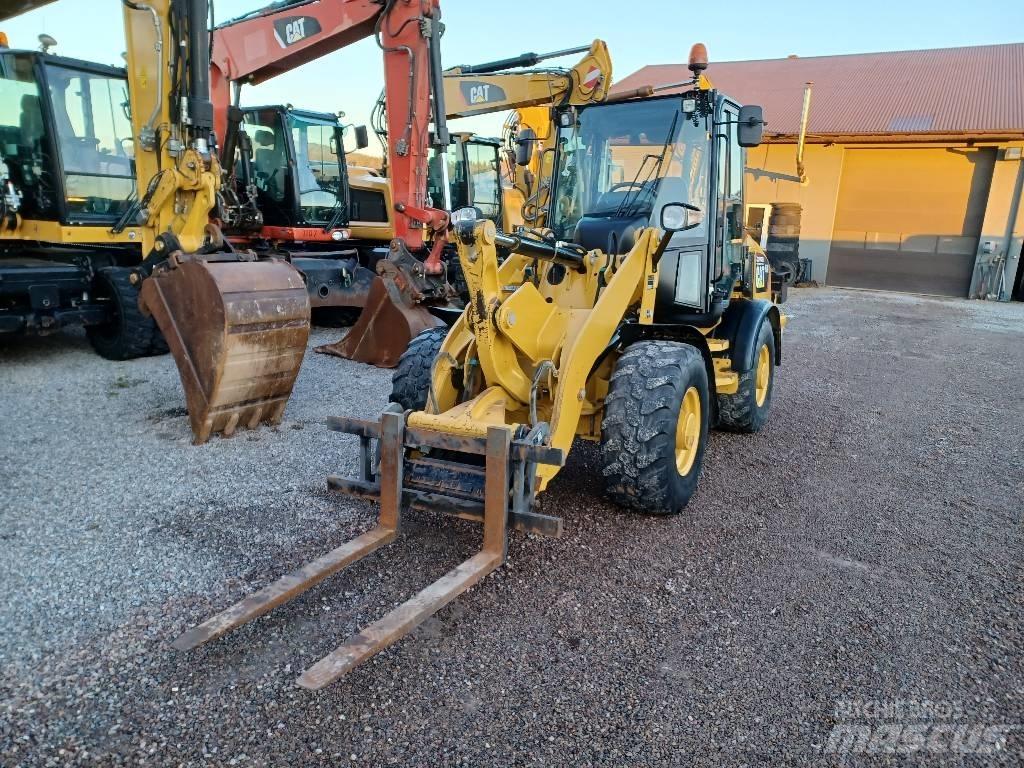 CAT 907 M Incarcator pe pneuri