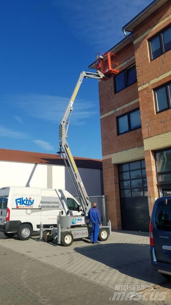 SkyJack SJKB 12 Nacele cu brat articulat