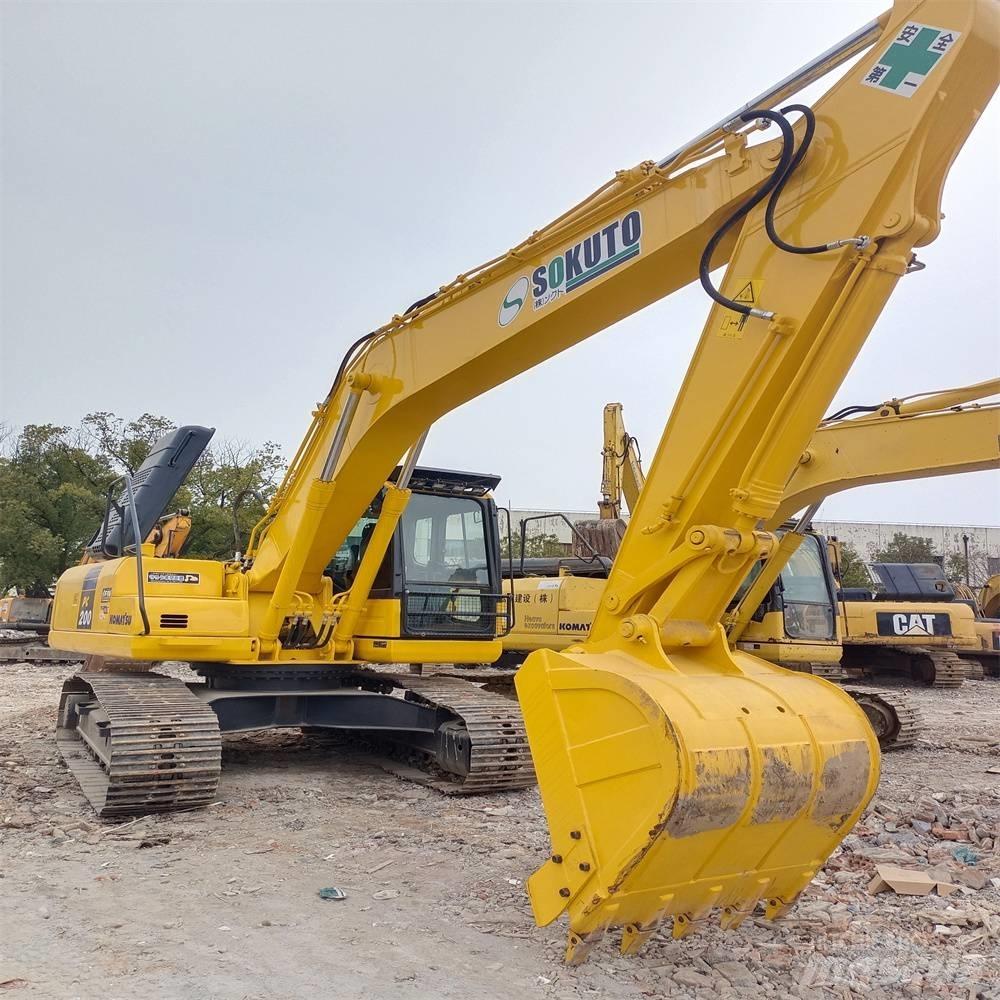 Komatsu PC 200 Excavatoare pe șenile
