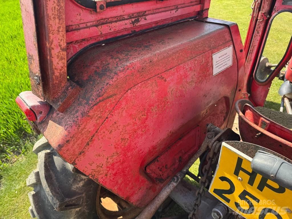 Massey Ferguson 135 Tractoare