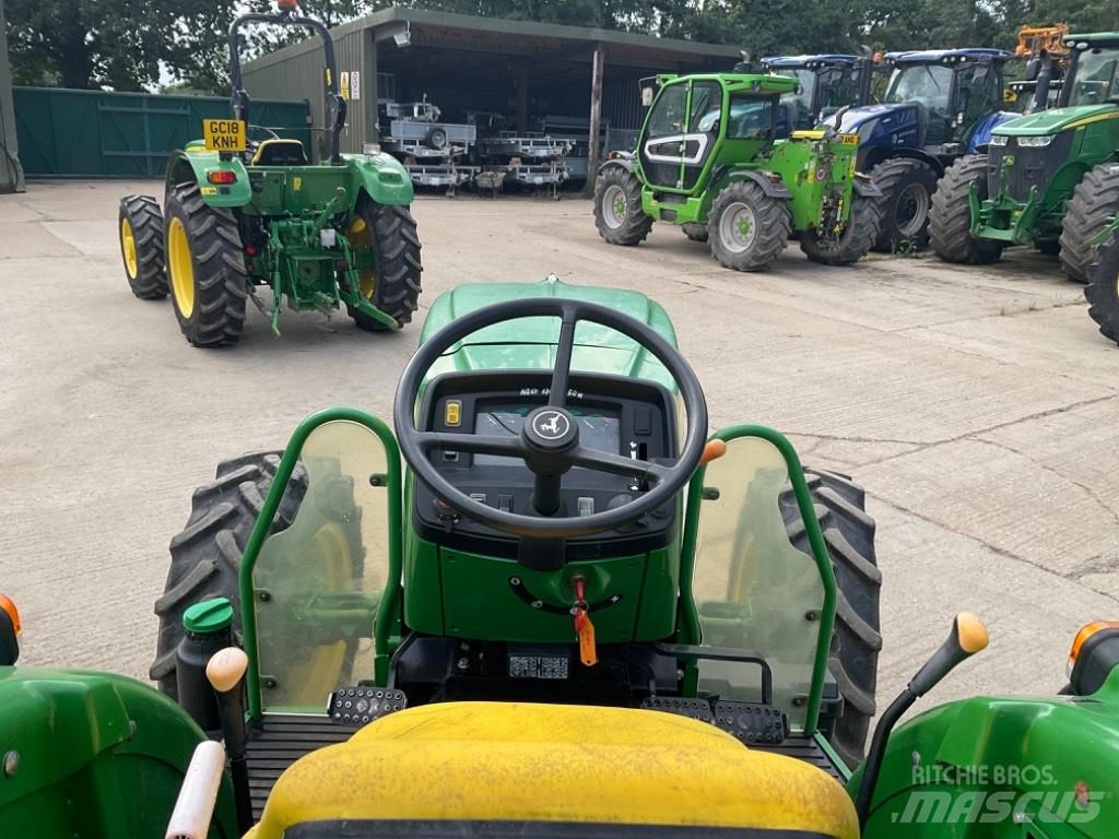 John Deere 5050E Tractoare