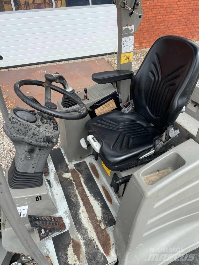 Atlas AR40 Incarcator pe pneuri