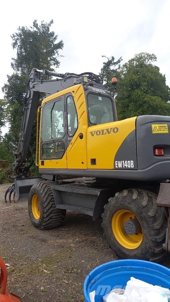 Volvo EW 140 B Excavatoare cu roti