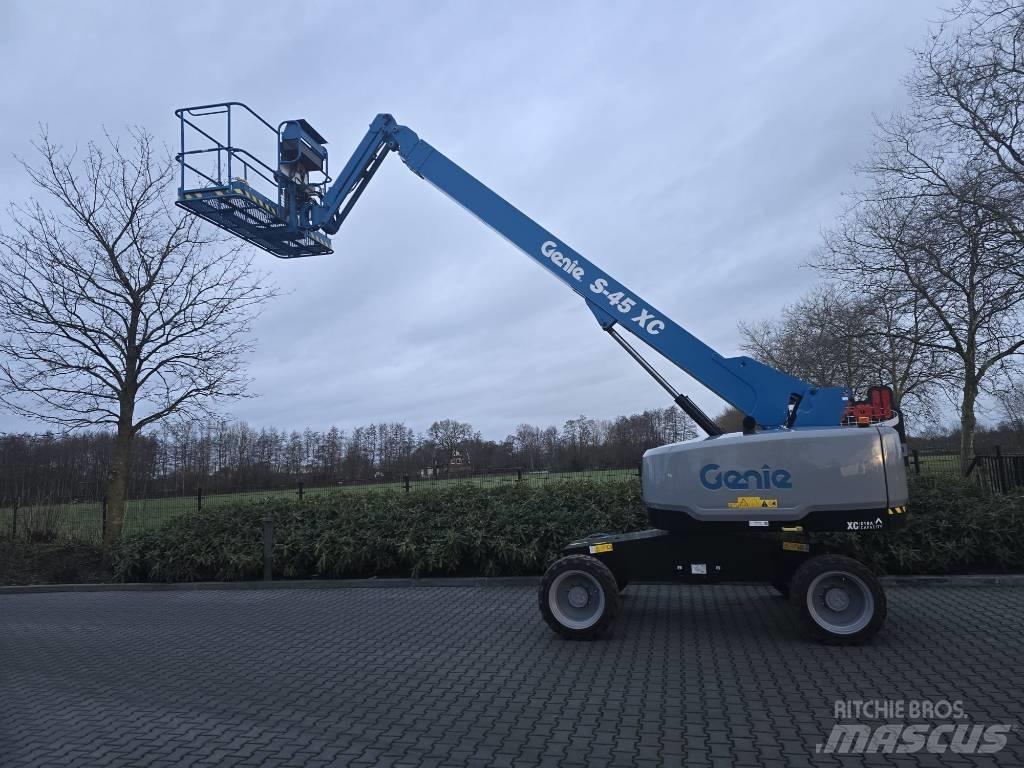 Genie s-45 XC Nacele cu brat telescopic