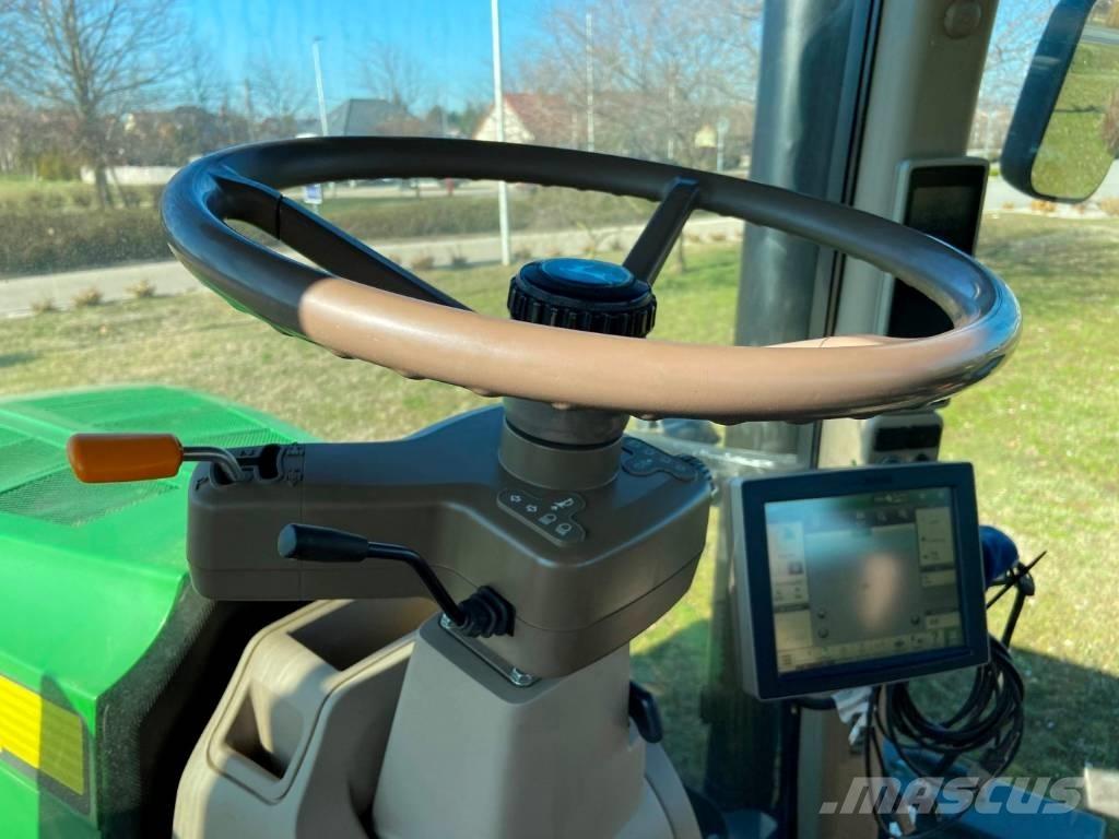 John Deere 7230 R Tractoare
