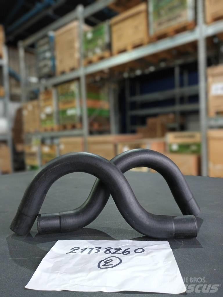 Volvo HOSE 21138260 Radiatoare