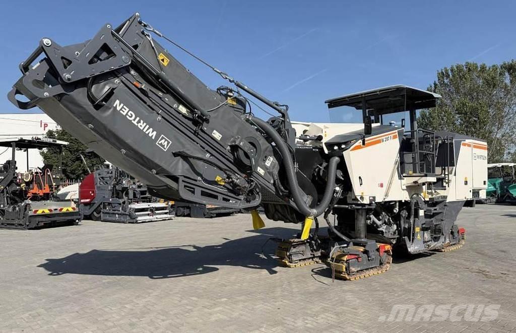 Wirtgen W 207 Fi Utilaje asfalt cu freze reci