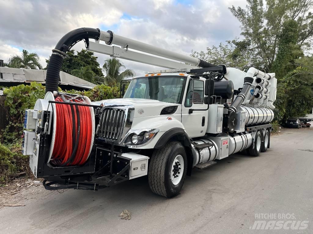 International 7500 Camion vidanje