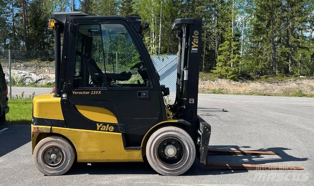 Yale GDP 25 VX Stivuitor diesel