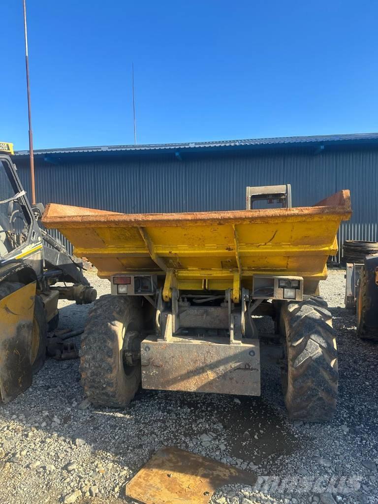  UTRANAZZ D8000 Cabine si interior