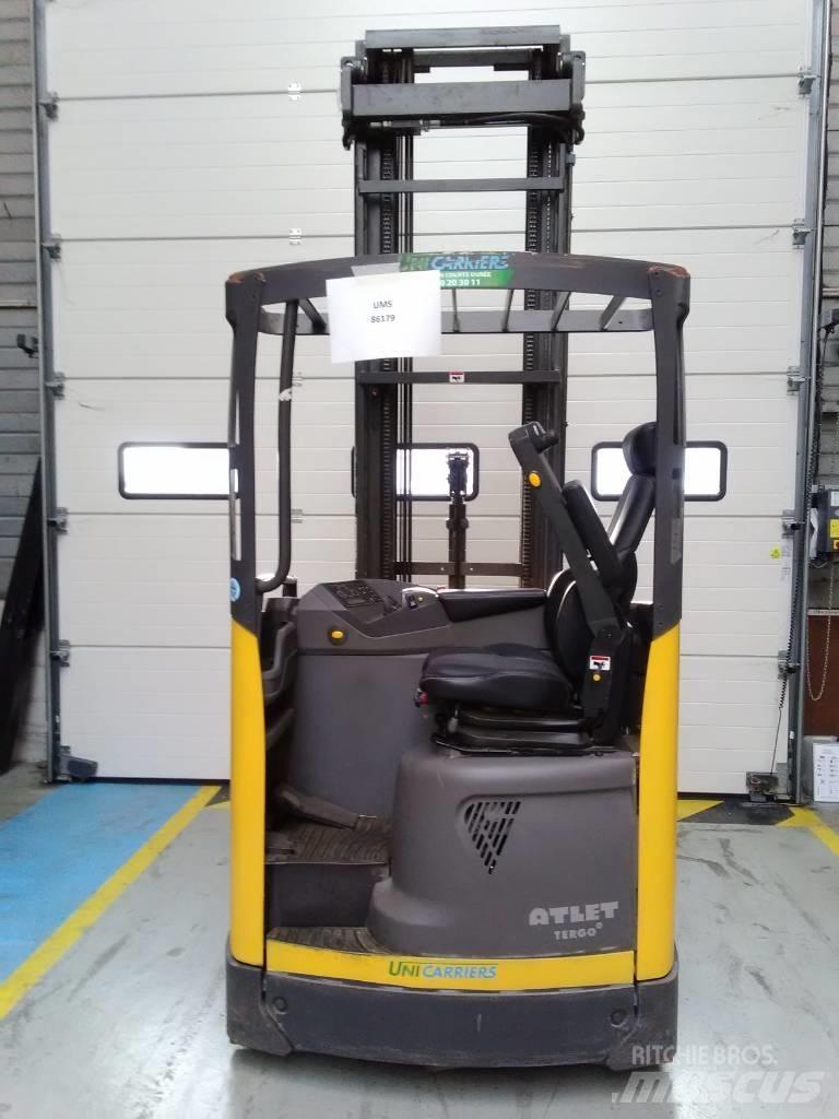 Atlet UMS 160 Stivuitor cu catarg retractabil
